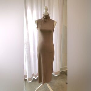 T Tahari Midi Dress Size Small Taupe/ Neutral  Color
